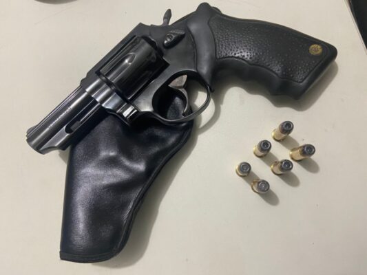 policia-rodoviaria-apreende-revolver-durante-operacao-em-itabira