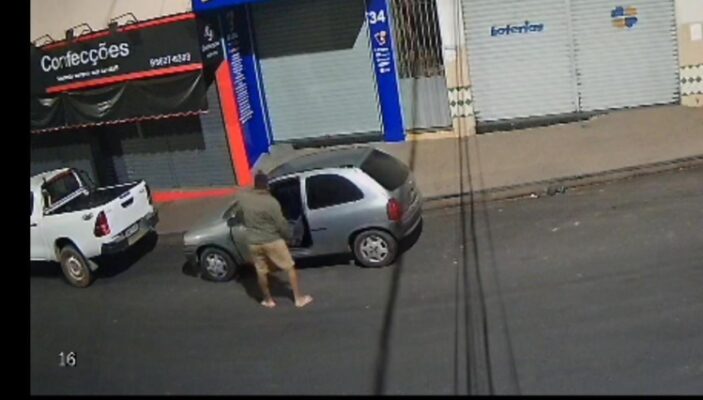 homem-e-flagrado-furtando-veiculo-no-bairro-bela-vista