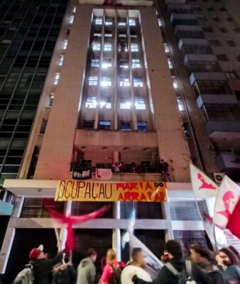 movimento social ocupa prédio no centro de Belo Horizonte