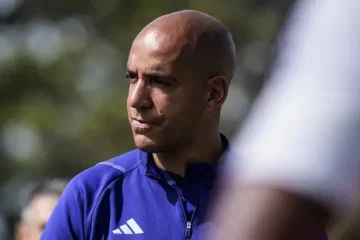 Cruzeiro visita o Athletico-PR buscando reabilitação; Rádio Caraça FM transmite ao vivo