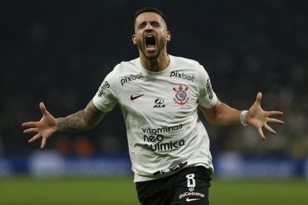 Com gols de Renato Augusto, Corinthians vence o São Paulo e abre vantagem na Copa do Brasil; veja os melhores momentos