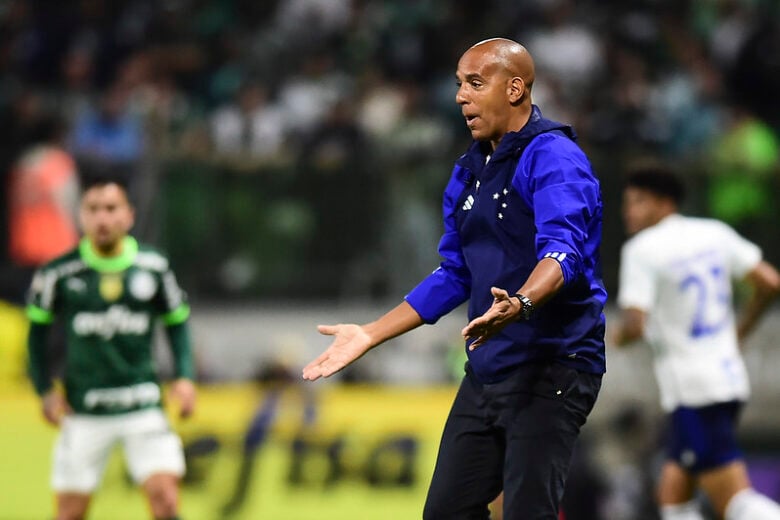 “Fica essa sensação de frustração”, diz Pepa sobre derrota do Cruzeiro com gol no último minuto