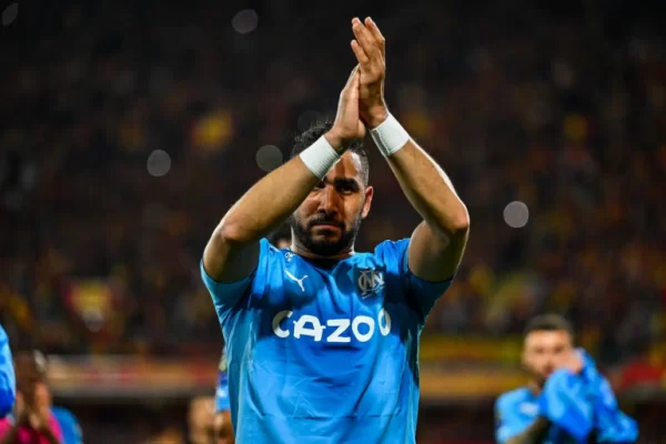 Vasco anuncia pré-contrato com Payet, meia francês ex-Olympique de Marselha