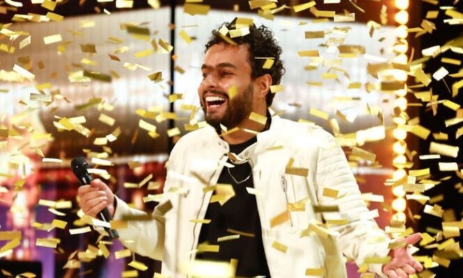 Mineiro brilha no "America’s Got Talent", ganha "golden buzzer" e concorre a US$ 1 milhão; veja a apresentação