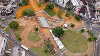 Com concretagem do tabuleiro, obras do viaduto em Fabriciano avançam