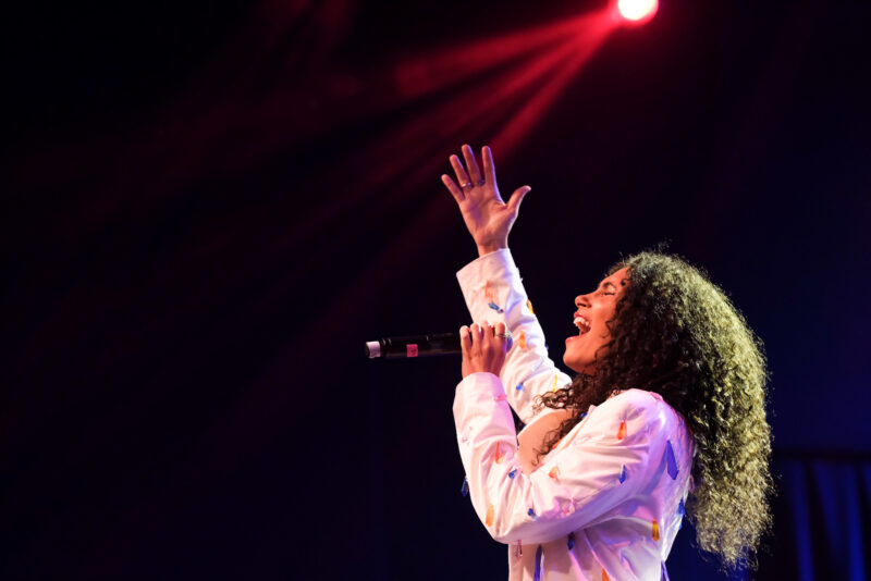Itabirana Maíra Baldaia é indicada ao Prêmio Arcanjo de Cultura pelo seu álbum ”Obí”