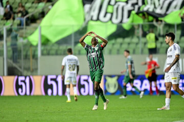 América-MG vence o Santos e deixa a lanterna do Brasileirão; assista aos gols da partida