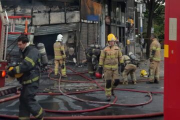 Pastelaria Rei do Pastel, em Belo Horizonte, fica completamente destruída após incêndio