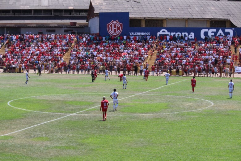 Com estádio cheio, Valério joga mal e perde por 1×0 para o América-TO