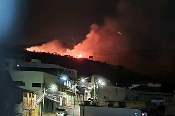 Polícia Militar prende um suspeito de envolvimento com desova de corpo em chamas na Serra do Rola Moça