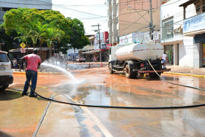 Após temporal, Prefeitura de João Monlevade realiza operações de limpeza