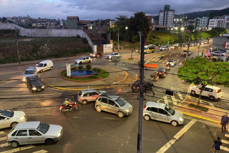 Atenção: avenida Mauro Ribeiro estará totalmente interditada para desfile cívico de 7 de setembro