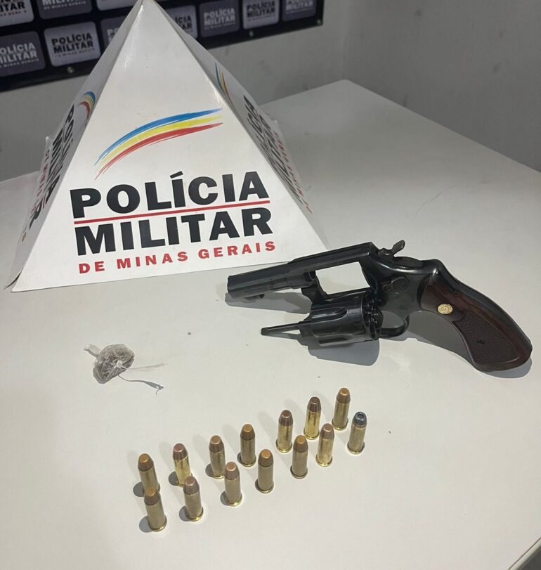 Após denúncia de tráfico de drogas e disparos por arma de fogo, homem é preso no Gabiroba