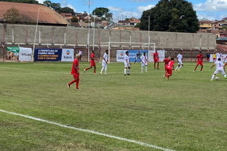 “O time propôs e conseguiu controlar o jogo, marcou forte e em cima daquilo que pedimos na preleção”, avalia Paulinho Guará