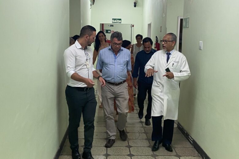 Secretário de Atenção Especializada à Saúde do governo federal visita o HNSD