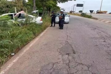 Policial com sintomas de embriaguez atropela homem no Anel Rodoviário