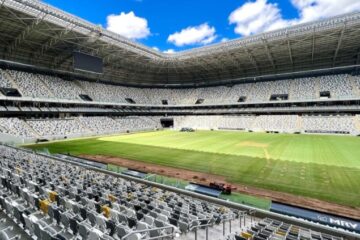 Após shows, Arena do Galo substitui parte do gramado visando jogo contra Botafogo