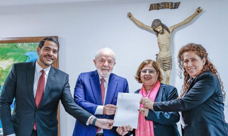 Lula aprova parecer da Advocacia Geral da União sobre demissão de servidor que praticar assédio sexual