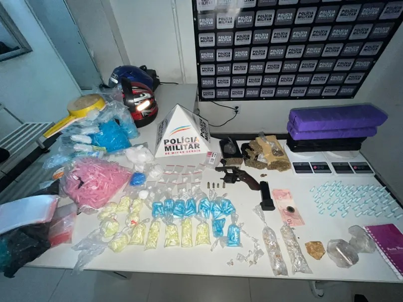Polícia Militar prende suspeito de envolvimento com o tráfico e apreende grande quantidade de drogas em Itabira
