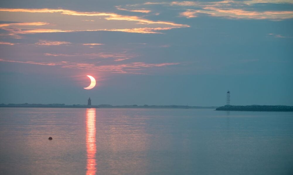 Eclipse anular do sol neste sábado poderá ser visto do Brasil