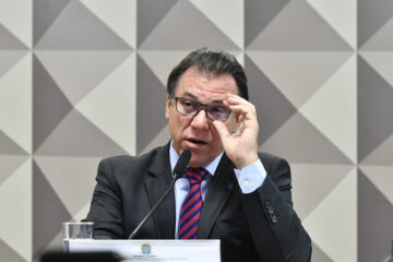 Ministro defende debate sobre jornada de trabalho de quatro dias