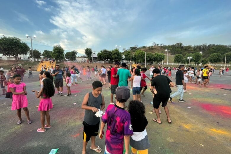 Festa das Crianças reúne cerca de 3 mil pessoas no Parque de Exposições em São Gonçalo