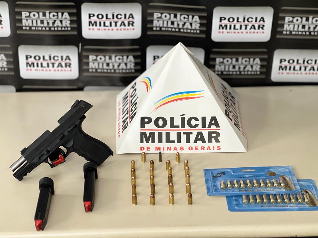 Monlevade: PM prende homem que circulava pelas ruas com arma de fogo
