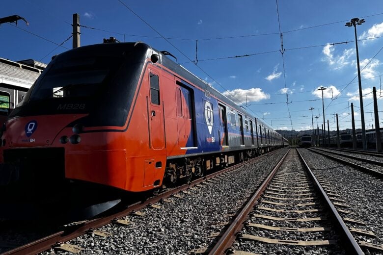 Empresa entrega obras em trecho finalizadas e metrô de BH volta a operar com horários habituais