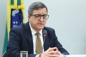 Governo federal vai decidir se muda meta de déficit zero até semana que vem