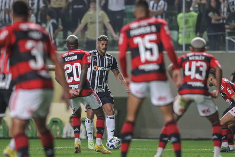 Para manter sonho do título vivo, Galo encara o Flamengo no Maracanã; Caraça FM transmite o jogo
