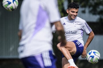 Vale muito: Cruzeiro busca vitória contra o Coritiba para tentar sair do Z-4 do Brasileirão; Rádio Caraça transmite a partida