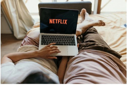 Explorando os 10 Melhores Seriados Brasileiros na Netflix