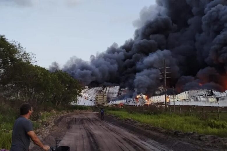 Incêndio atinge fábrica da Cacau Show em Linhares, no Espírito Santo