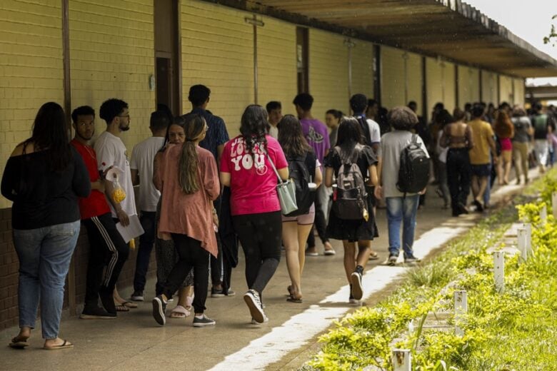 Enem traz questões sobre tragédia da barragem de Mariana, inundações e crise climática