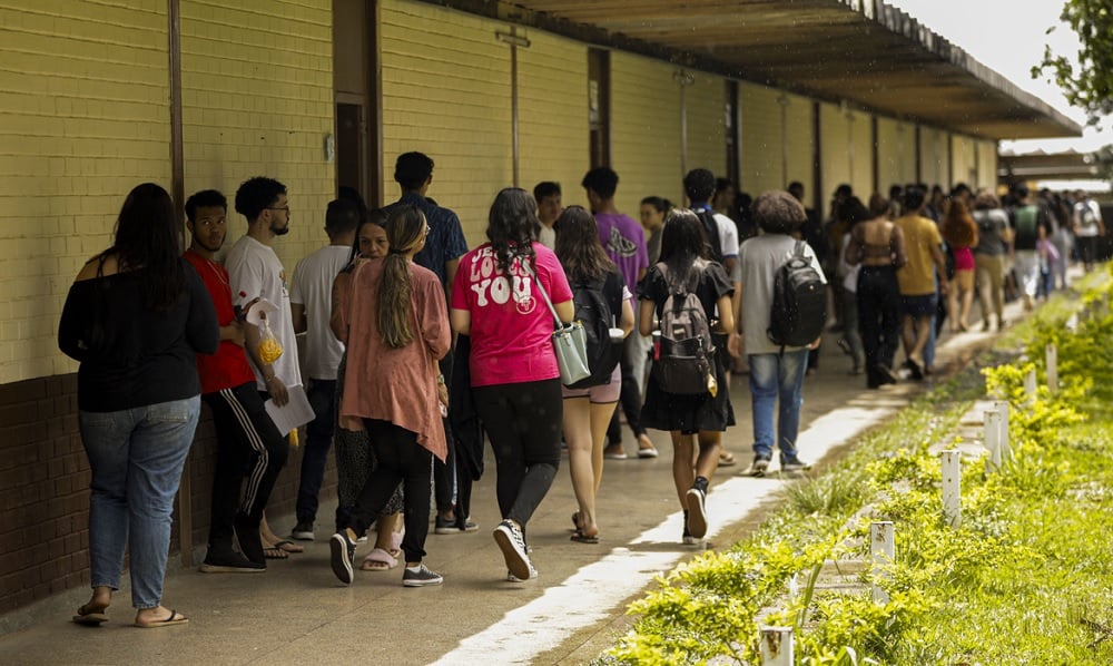 Mais de 4 mil estudantes foram eliminados no Enem e 15 foram presos