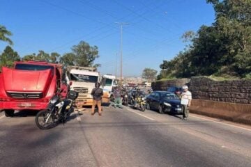 Acidente no Anel Rodoviário complica trânsito nesta sexta-feira