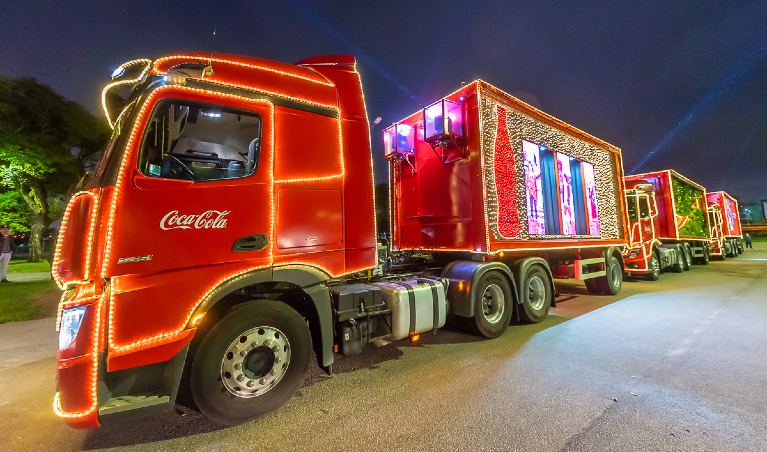 Caravana Iluminada de Natal da Coca Cola vai passar em sete