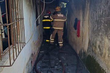 Corpo de homem é encontrado carbonizado em casa incendiada em BH