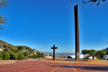 Um dos principais pontos turísticos de BH, Praça do Papa terá letreiro iluminado