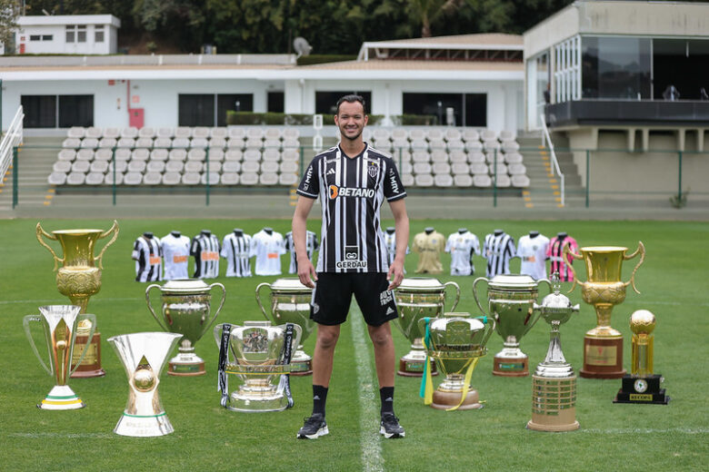 Embalado e com Réver podendo fazer sua despedida, Atlético-MG encara São Paulo; Caraça FM transmite o duelo