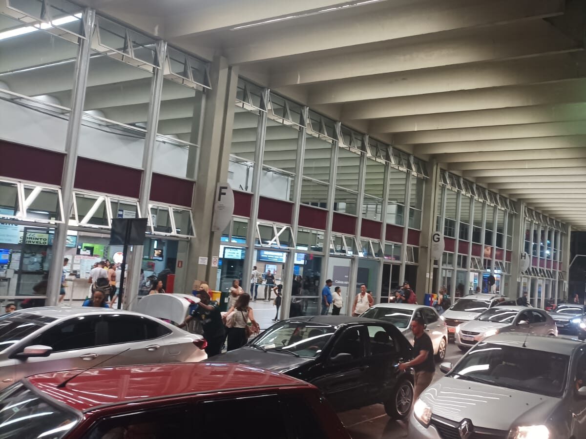 Feriado da Proclamação da República promete movimentar estradas, rodoviária e aeroporto em BH