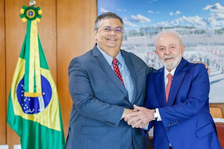 Lula diz estar feliz por ter conseguido colocar um “ministro comunista” no STF