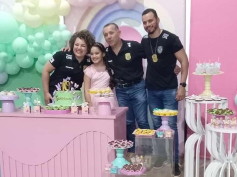 Polícia Civil faz surpresa de aniversário para menina em Governador Valadares