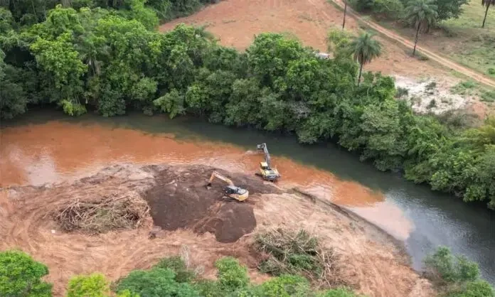 São Gonçalo: mais de 15 mil metros cúbicos de material são retirados do rio Santa Bárbara