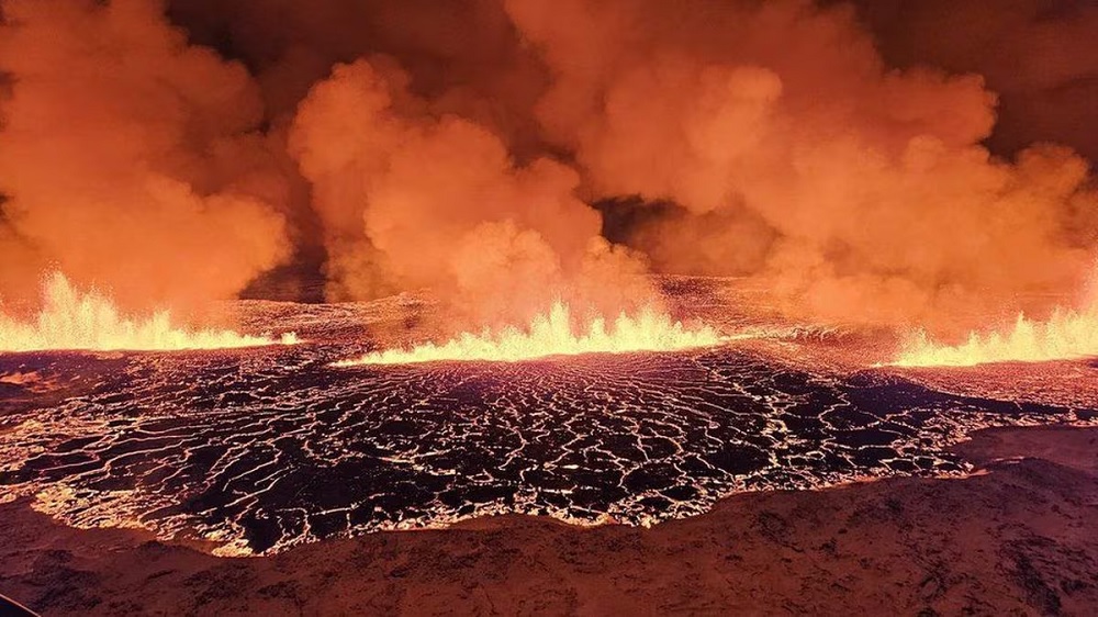 Vulcão entra em erupção ao sudoeste da Islândia