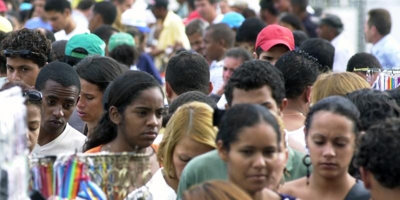 Expectativa de vida no Brasil é de 76,4 anos, estima IBGE