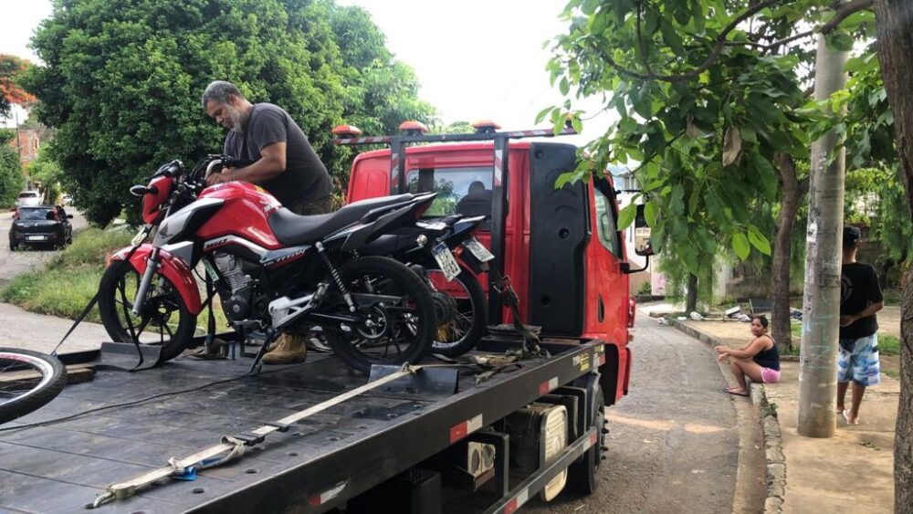 Polícia Militar apreende motos e bicicletas motorizadas irregulares em Ipatinga