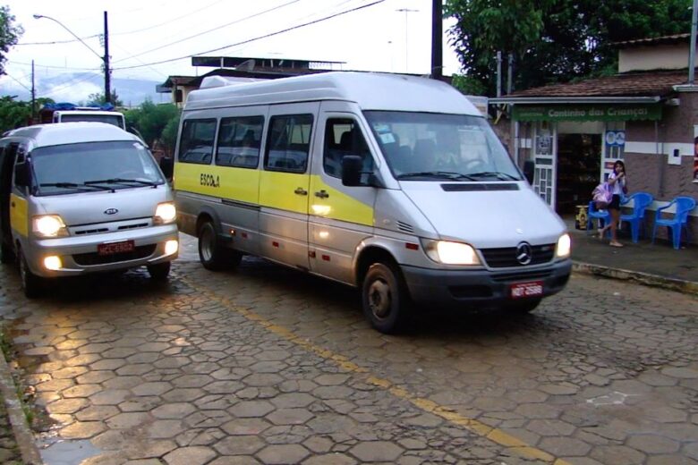 Fabriciano: motoristas e proprietários de veículos escolares já podem renovar permissões