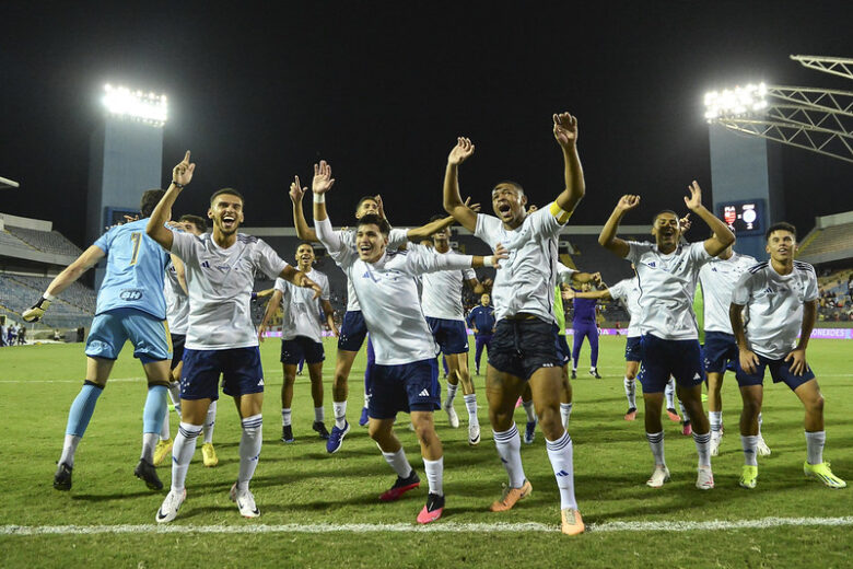 Cruzeiro busca bicampeonato da Copinha nesta quinta-feira