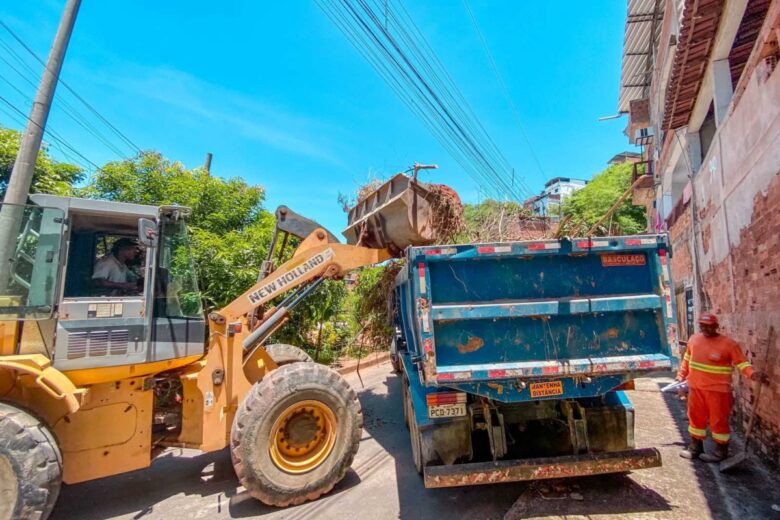 Ipatinga: ação de limpeza no Vale do Sol recolhe quase 2.000 toneladas de entulhos